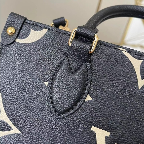 💫Louis Vuitton Women ONTHEGO PM M45659 Bag